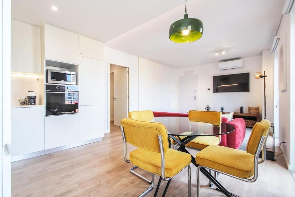 Outstanding Liberdade Spacious 2 Bedroom W Ac *